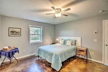 Mökkimajoitus Newly Built Cotter Home, Great Fishing Nearby