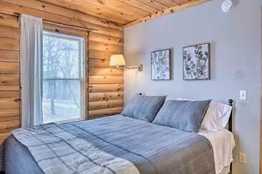 Mökkimajoitus Cabin Retreat On Table Rock Lake W/ Fire Pit!