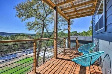 Dom wiejski Canyon Lake Home W/ Hot Tub & Fire Pit!