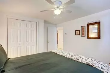 Mökkimajoitus Centennial Home W/ Game Room, 11 Mi To Downtown!