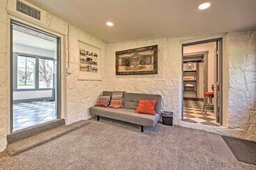 Dom wiejski Retro Updated Blanco Abode   Steps To Main Street!