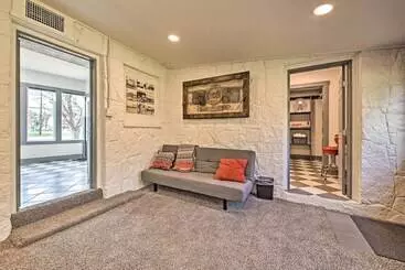 コテージ Retro Updated Blanco Abode   Steps To Main Street!