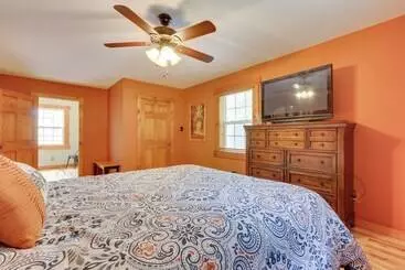 Mökkimajoitus Rustic Cabin W/ Hot Tub   7 Miles To Hocking Hills