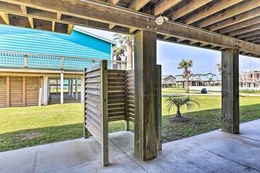 Gîte Rural Surfside Beach Home W/ Views, Steps To Shore!