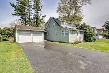 Gîte Rural Charming Old Saybrook Home: Half Mi To Sand & Sea!