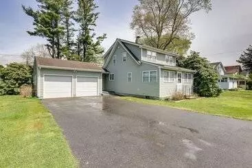 Mökkimajoitus Charming Old Saybrook Home: Half Mi To Sand & Sea!