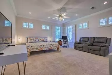 Mökkimajoitus Chic Home W/ Club Access Near Bay St Louis!