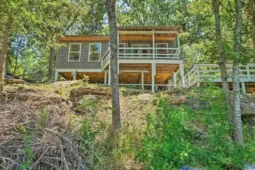 Waterfront Cottage In Fort Towson W/ 2 Decks!