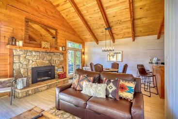 茅舍 Pagosa Lakefront Home W/ Hot Tub, A/c, & Canoe!