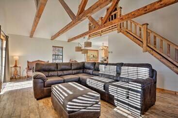 茅舍 Luxury Cabin W/ Pond, Working Ranch Near Nevada