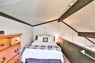 بيت ريفى Peaceful Lake San Cristobal Cabin: Canoes Provided