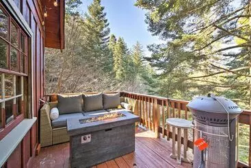 コテージ Chic Lake Arrowhead Cabin W/ Deck: 2 Mi To Village