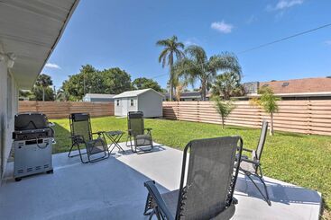 Hus på landet Edgewater Abode ~ 7 Mi To New Smyrna Beach!