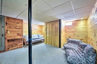 קוטג'' Oceanfront Cape Cod Home W/ Porch, Yard + Grill!