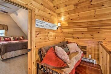 کلبه Secluded Conway Home W/ Theater Room & Hot Tub!