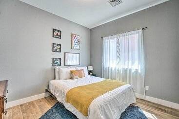 کلبه Spacious Old Town North Home W/ Rooftop Deck!