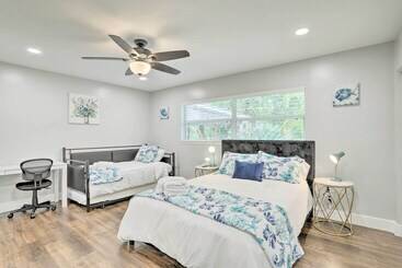 بيت ريفى St Pete Retreat W/ Spacious Patio & Pond View