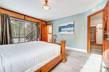 Сельский дом Updated Tahoe Donner Cabin W/ Golf Course Views!