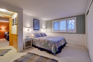 کلبه North Conway Home < Walk To Slopes At Cranmore!