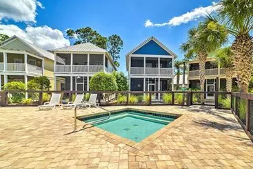 Screened Porch + Beach Access: Port St Joe Cottage