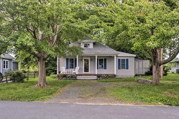 St. Michaels Area Cottage Walk To Water & Marina