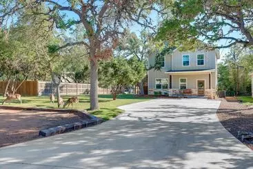 Mökkimajoitus Canyon Lake Home Rental: Boating, Patio & More!