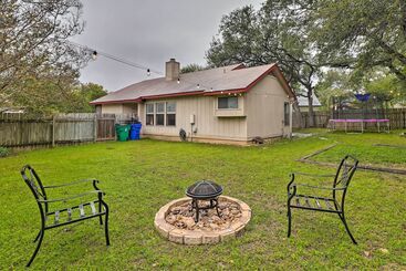 Mökkimajoitus Cozy Austin Area Home W/ Yard, 20 Mi To Dtwn!