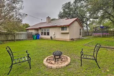 Mökkimajoitus Cozy Austin Area Home W/ Yard, 20 Mi To Dtwn!