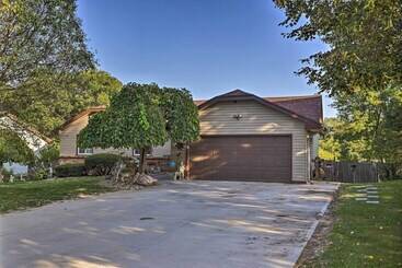 Dom wiejski Family Friendly Omaha Oasis ~ 10 Mi To Dtwn!