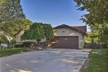 Mökkimajoitus Family Friendly Omaha Oasis ~ 10 Mi To Dtwn!