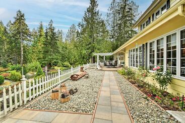 Mökkimajoitus Hoodsport Home On 7 Wooded Acres W/ Hot Tub!