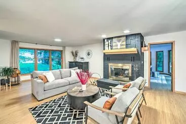 コテージ Michiana Shores Retreat W/ Deck + Fire Pit!