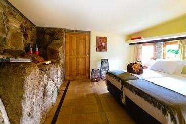 بنسيون Casas De Pousadouro 1043