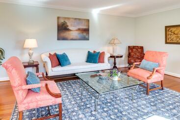 コテージ Rural And Spacious Virginia Home On ~ 2 Acres!