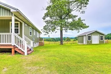 Mökkimajoitus Secluded Timbo Retreat   Hike, Swim & Kayak!