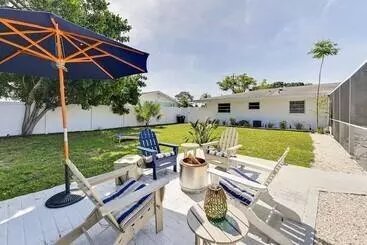 Mökkimajoitus Sunny Sarasota Home W/ Pool Near Siesta Key Beach!