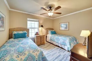 Grand Lake Cottage W/ Pool Access Near Shangri La!