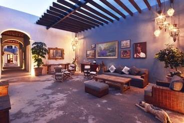 Отель Boutique Casa Altamira