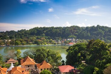 Hotel Ceyloni Lake Residency