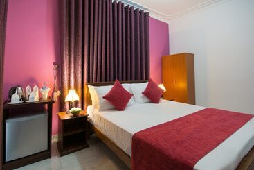 Hotel Ceyloni Lake Residency