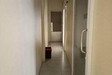 هتل کپسول Smile Capsule Hostel