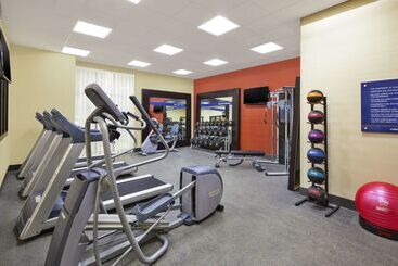 בית מלון כפרי Hampton Inn By Hilton Detroit Dearborn