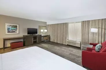 Hotel Hampton Inn By Hilton Detroit Dearborn