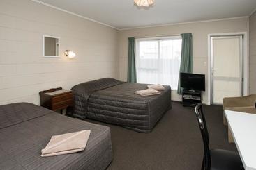 The Magpie- Hawkes Bay Motel