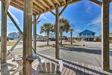 Mökkimajoitus Chic Surf City Retreat W/ Pool < 1 Block To Beach!