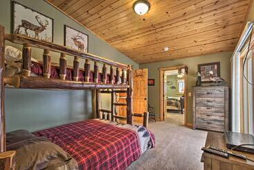 بيت ريفى Expansive Ruth Lake Home W/ Dock, Fire Pit & Beach