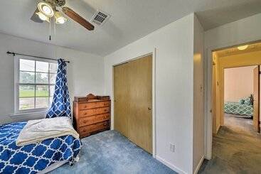 Dom wiejski Lakefront Livingston Home W/ Dock, 1 Mi To Launch!