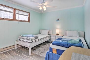 Vidéki Ház Large Greeley House W/ 2 Game Rooms + Yard!