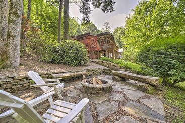 Tranquil Highlands Cottage With Fire Pit & Stream!