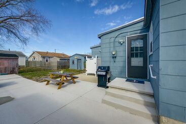 Hus på landet Brigantine Beach Home W/ Outdoor Shower & Grill!